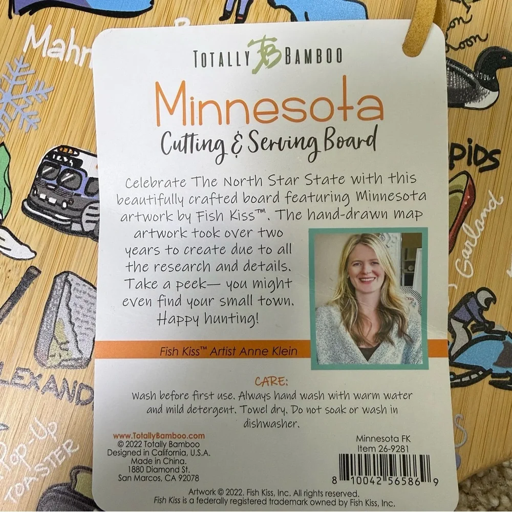 NWT Totally Bamboo Minnesota Cutting Board with Artwork by‎ Fish Kiss Food Safe